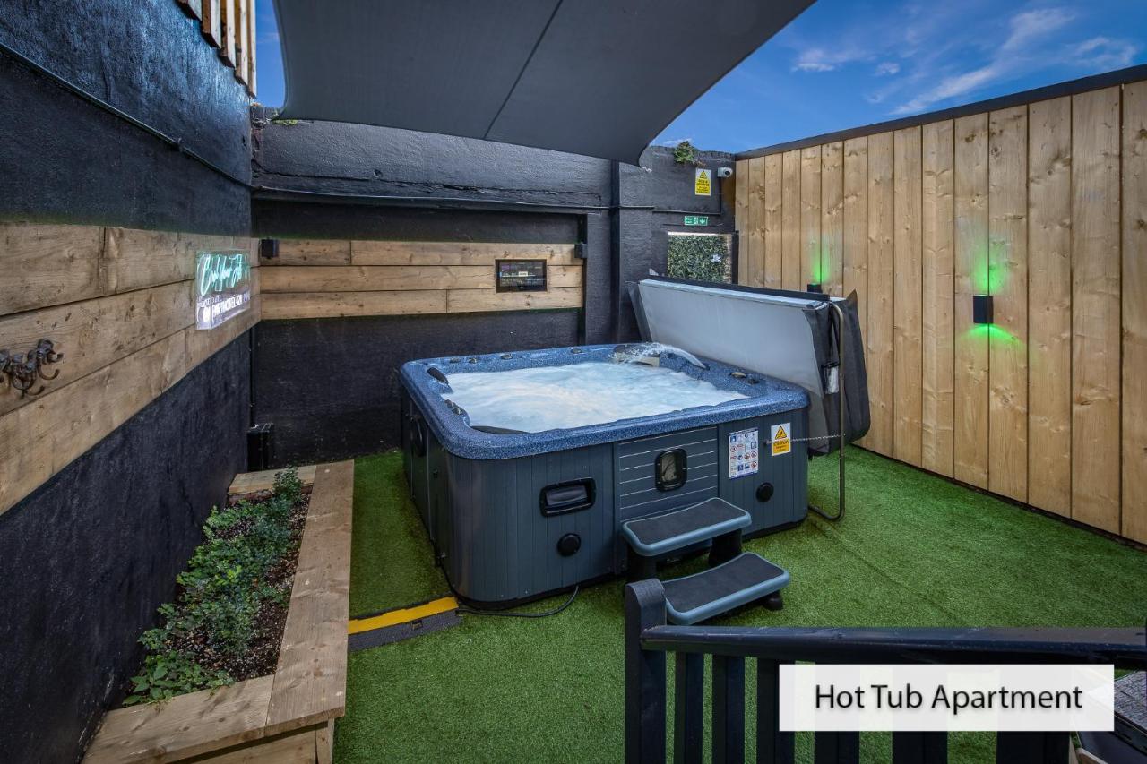 Two bed Apartment-Ground Floor-NO Seaview-Hot Tub