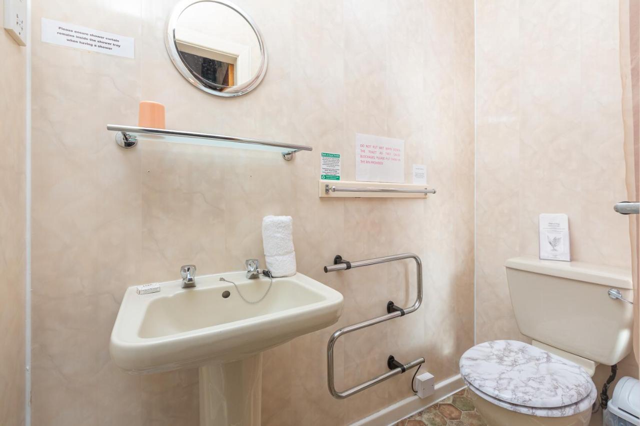 Economy Quadruple Room