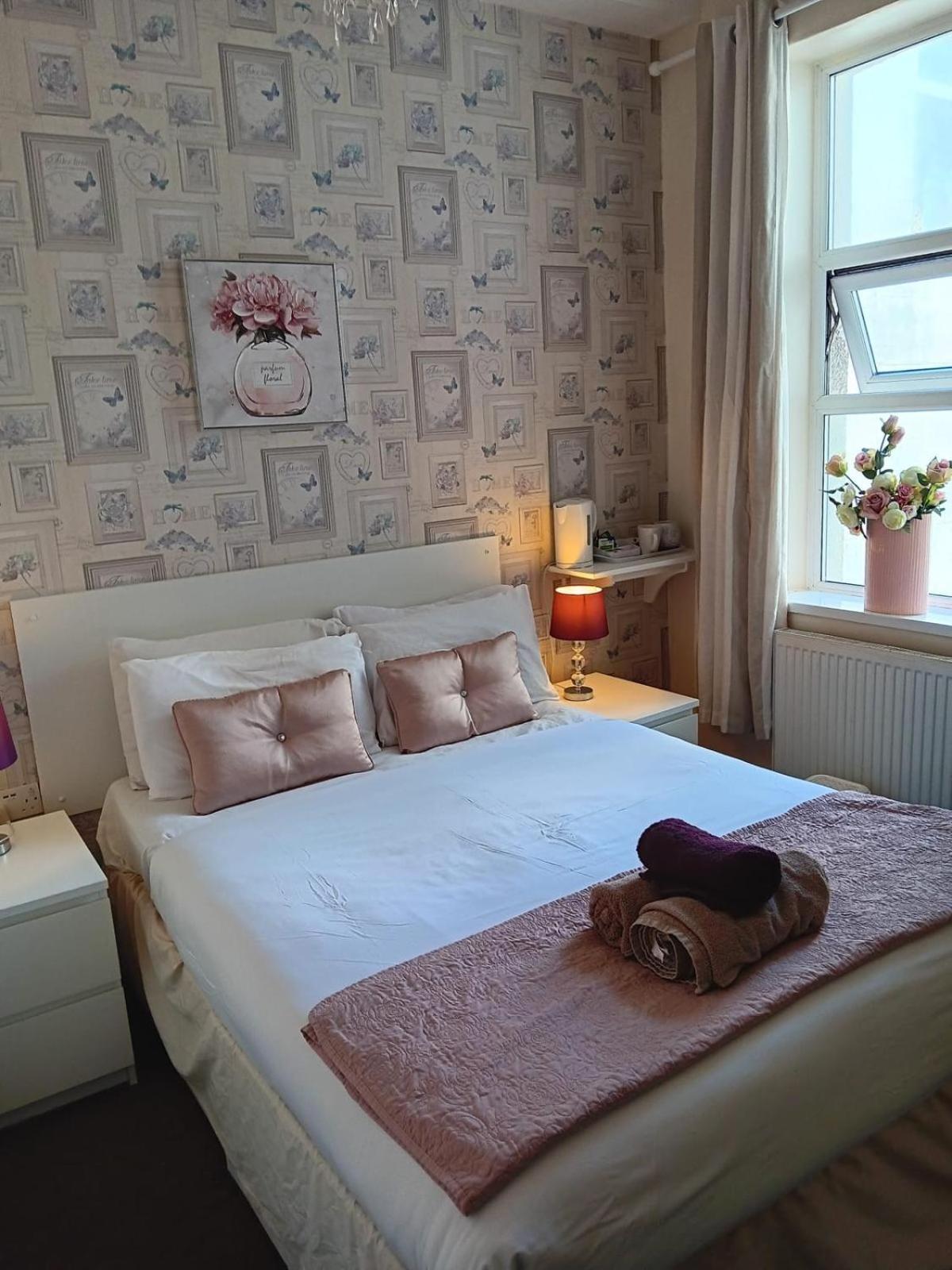 Double Room,1637727042:JPEG