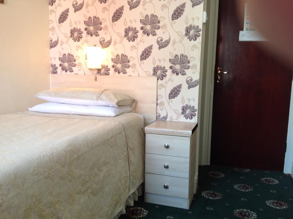 Single Room,273626317:JPEG