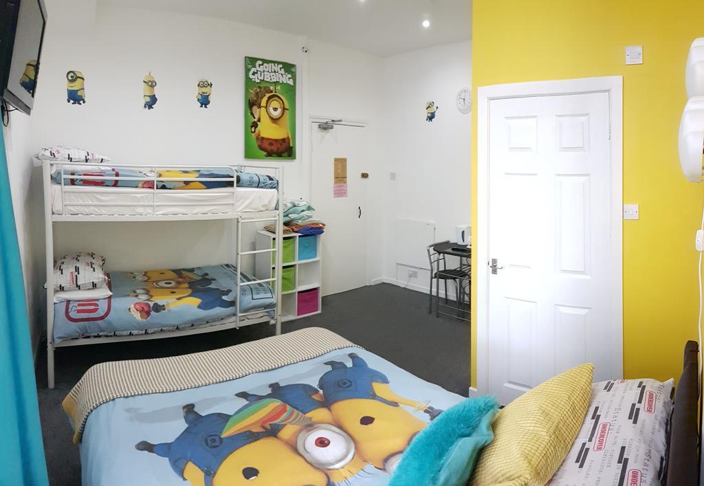Spacious Family Room