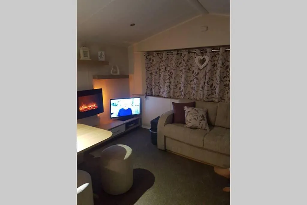 Deluxe 3 Bedroomed Caravan On Marton Mere With Ch Dg And Decking-1