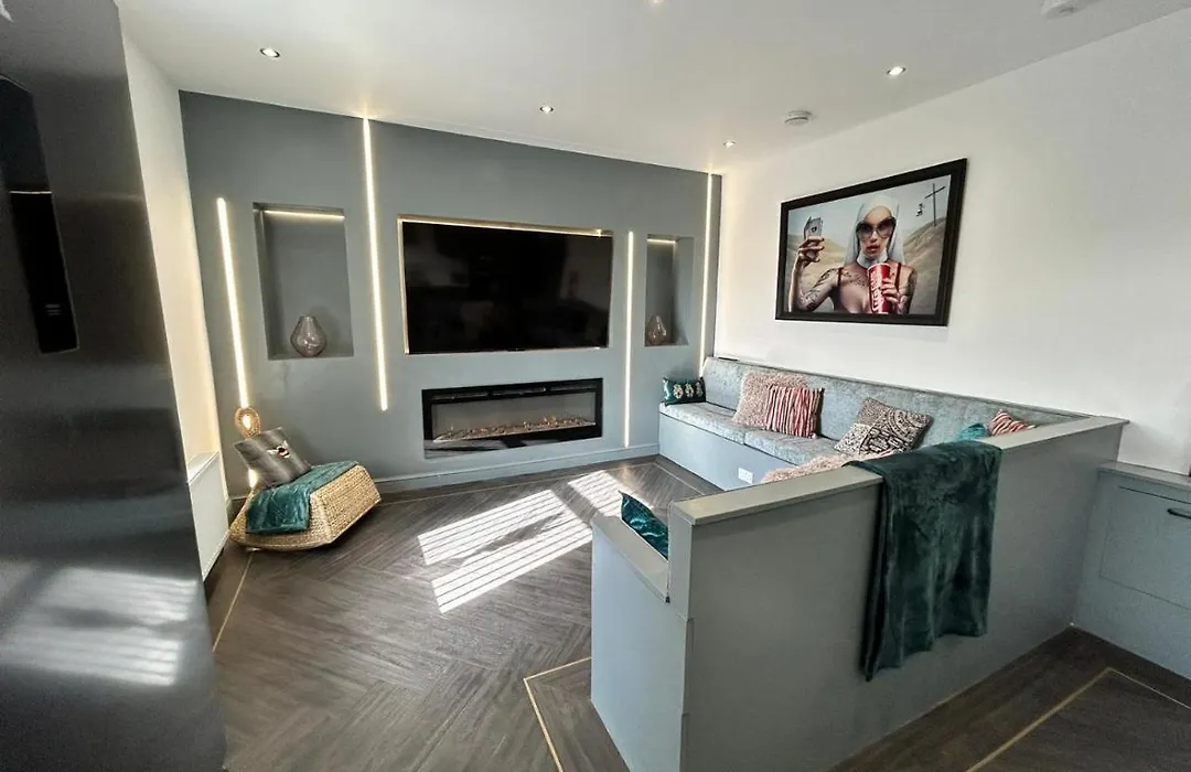 Olivia Rose Suite By Sasco Apartments-1