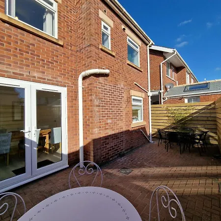 Dysa Bentinck House-2