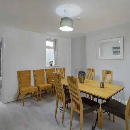 Lovely Home In Blackpool For You-3