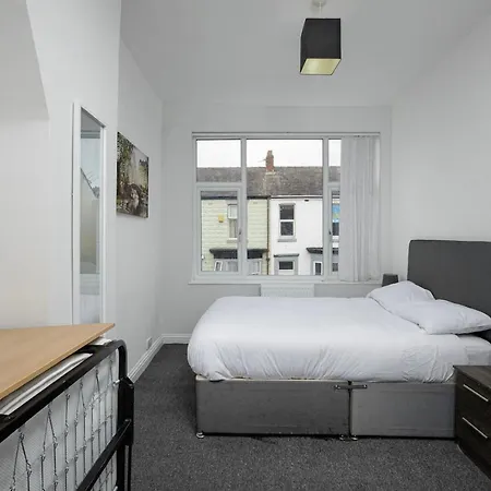 Lovely Home In Blackpool For You-2