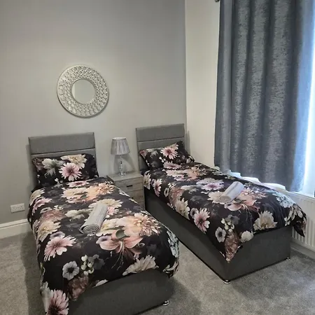 Luxury Town House-2