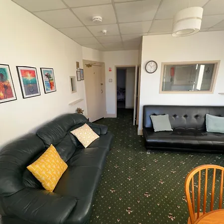 Palm Springs Apartments-3