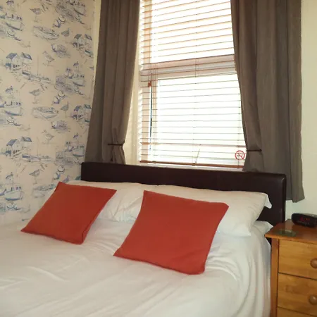 Phoenix Guest House-3