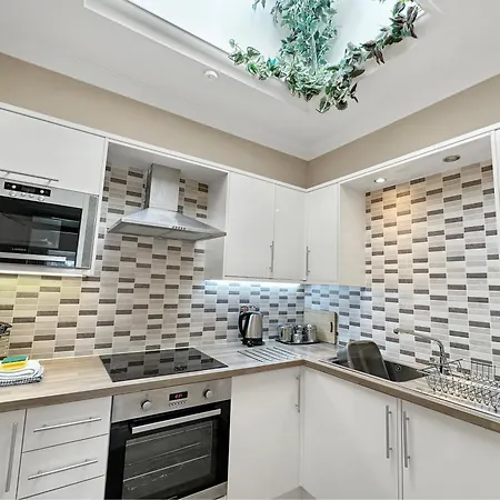 Granada Apartments Burbage-3