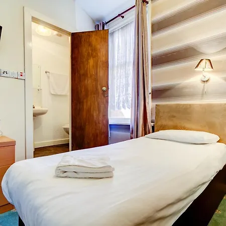 The New Osborne Hotel-3