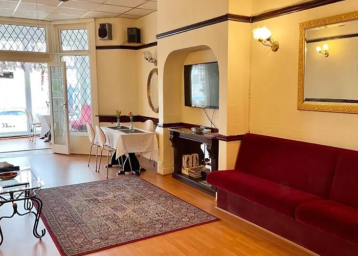 The Chimes On The Sea Bed & Breakfast Blackpool