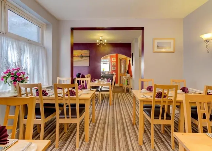 Lyndawn Hotel Blackpool