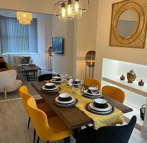 Brand New Stunning Family House Villa Blackpool