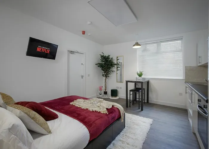 King Sized Luxury - Stylish Studio Flat