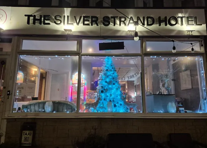 Myroomz Silver Strand