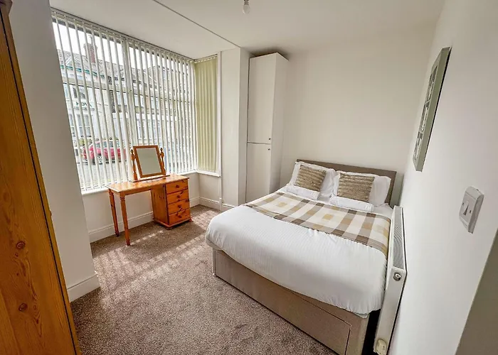 Cherry Property - Pear Suite Blackpool
