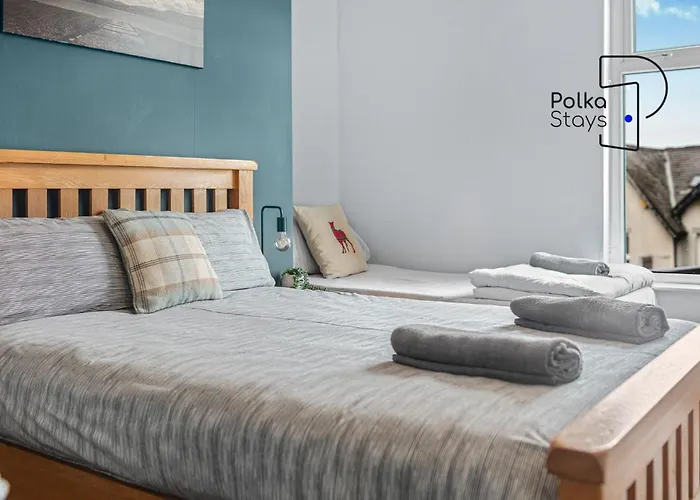 Polkadot Winter Gardens - Large Modern s In Blackpool By Polkastays