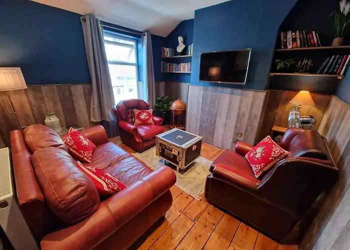 Berrell - A Beautiful, Bijoux 2-Bed, 1Min Walk To Beach & 5Min To Tower - Children From 11Y, No Stag Or Hen (Adults Only)