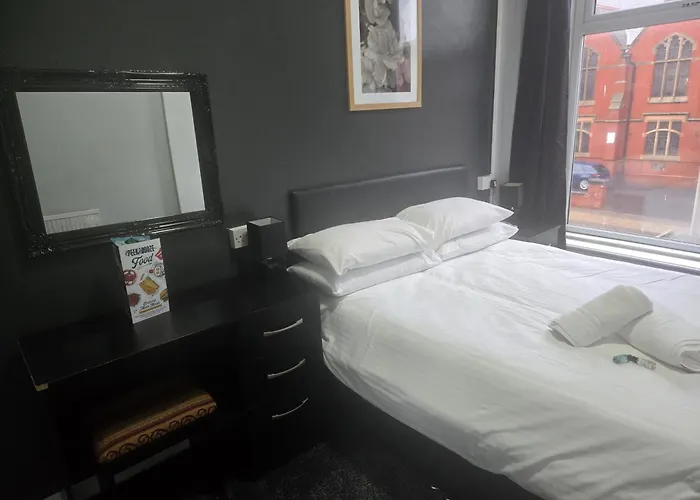 Peek-A-Booze - Budget Hotel - Adults Only