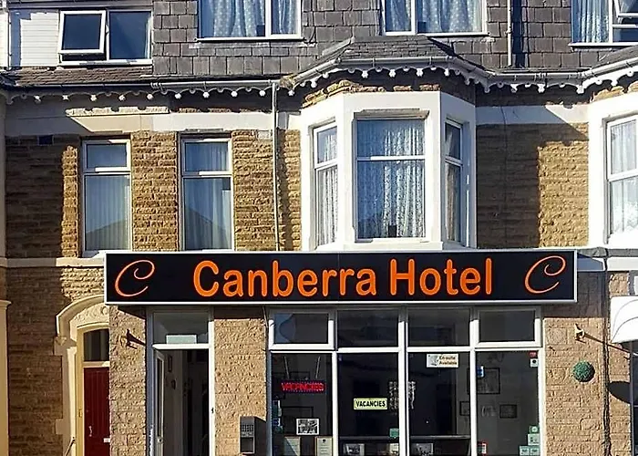 Uk Travel & Hospitality Ltd Ta Canberra Hotel