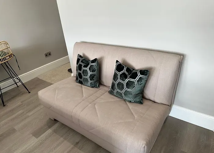 Willshaw Suites For Families Over 25 Only