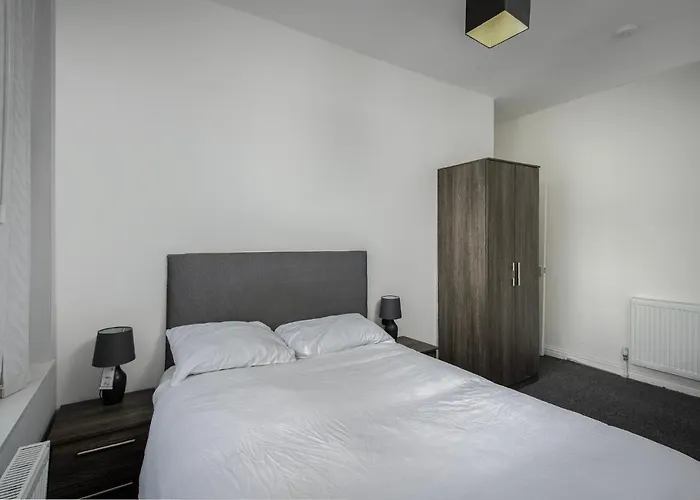 Lovely Home In Blackpool For You