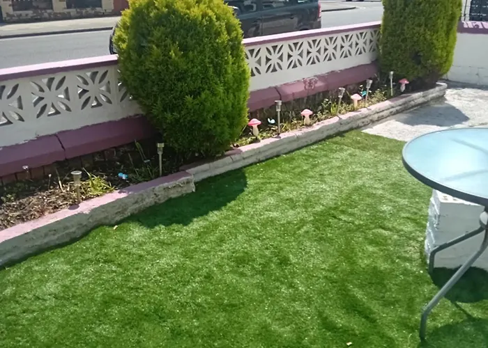 Myroomz Orchid Hotel (Adults Only)
