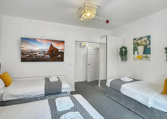 Granada Apartments At Pleasure Beach