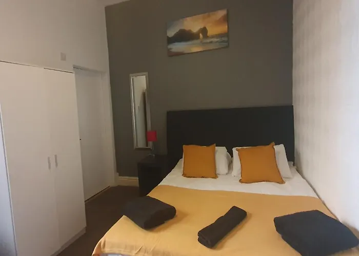 Las Palmas Hotel By The Sea