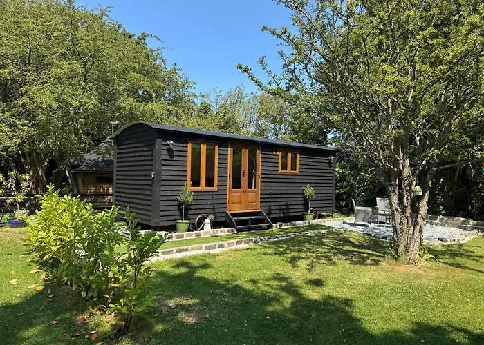 The Coach House Or The Shepherd Hut